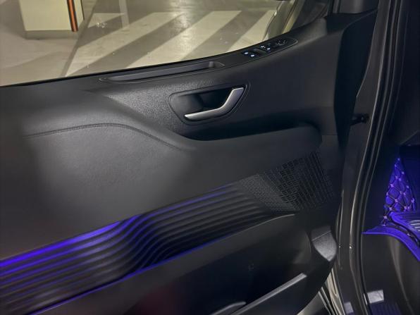 Hyundai Staria I с пробегом 2024 года, цена 8 490 000 рублей, 6430 км, минивэн, Автокод Объявления