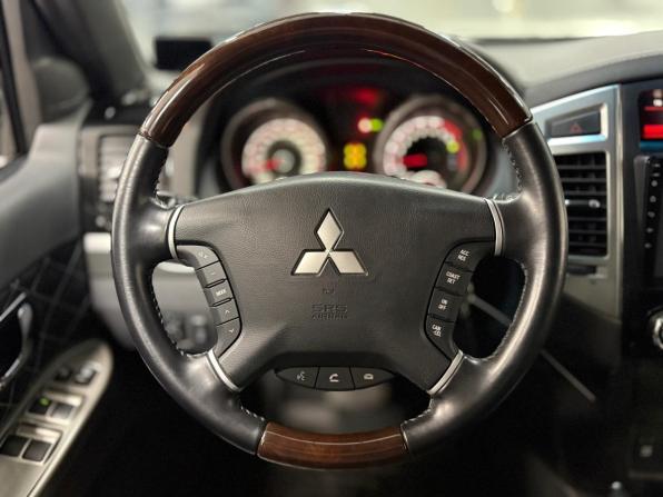 Mitsubishi Pajero IV Рестайлинг 2 с пробегом 2019 года, цена 3 950 000 рублей, 15000 км, внедорожник, Автокод Объявления