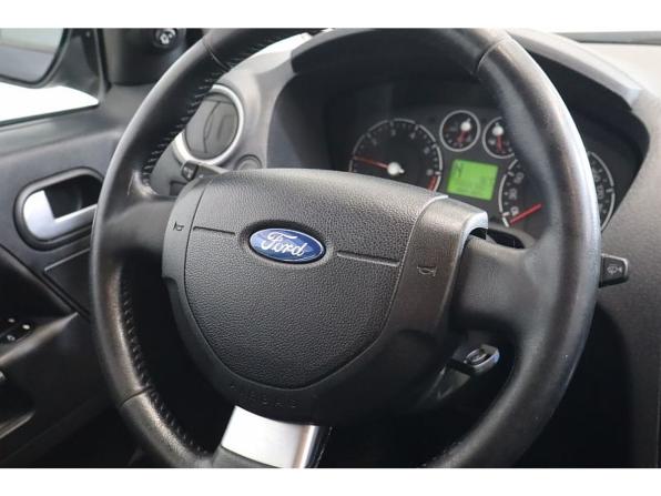 Ford Fusion I Рестайлинг с пробегом 2007 года, цена 411 000 рублей, 261649 км, хэтчбек, Автокод Объявления