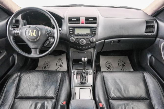 Honda Accord VII Рестайлинг с пробегом 2006 года, цена 949 000 рублей, 293767 км, седан, Автокод Объявления