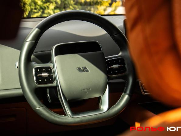 Li Auto (Lixiang) L7 I с пробегом 2023 года, цена 5 688 000 рублей, 39852 км, внедорожник, Автокод Объявления