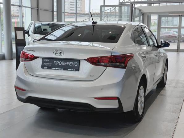 Hyundai Solaris II с пробегом 2018 года, цена 1 310 000 рублей, 132487 км, седан, Автокод Объявления