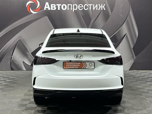 Hyundai Solaris II Рестайлинг с пробегом 2020 года, цена 1 340 000 рублей, 126000 км, седан, Автокод Объявления