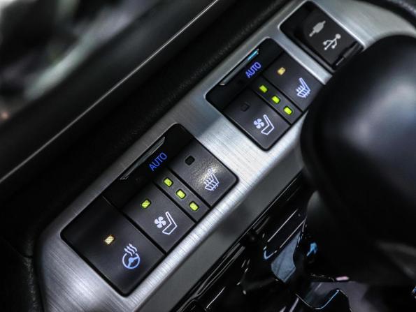Toyota Land Cruiser 200 Series Рестайлинг 2 с пробегом 2019 года, цена 7 600 000 рублей, 160046 км, внедорожник, Автокод Объявления
