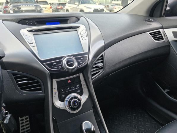 Hyundai Avante V с пробегом 2011 года, цена 599 000 рублей, 231249 км, седан, Автокод Объявления