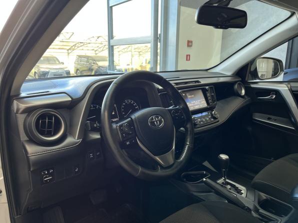 Toyota RAV4 IV (XA40) Рестайлинг с пробегом 2018 года, цена 2 450 000 рублей, 162000 км, внедорожник, Автокод Объявления