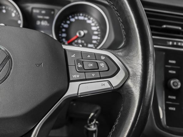 Volkswagen Tiguan II Рестайлинг с пробегом 2021 года, цена 2 374 000 рублей, 109571 км, внедорожник, Автокод Объявления