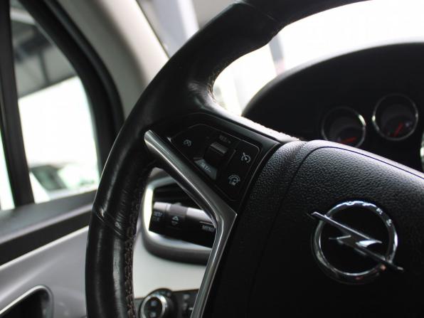 Opel Mokka I с пробегом 2013 года, цена 899 000 рублей, 187301 км, внедорожник, Автокод Объявления