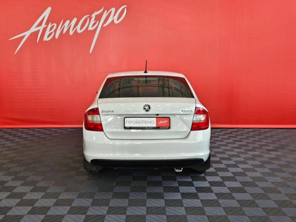 Skoda Rapid I с пробегом 2015 года, цена 945 000 рублей, 139479 км, лифтбек, Автокод Объявления