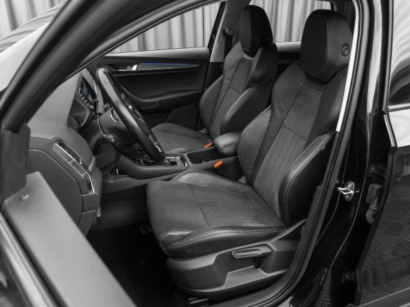 Skoda Karoq I с пробегом 2020 года, цена 2 140 000 рублей, 217592 км, внедорожник, Автокод Объявления