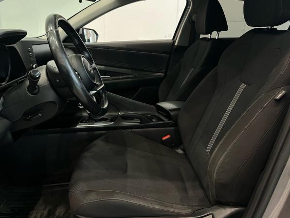 Hyundai Elantra VII (CN7) с пробегом 2021 года, цена 1 640 000 рублей, 133333 км, седан, Автокод Объявления
