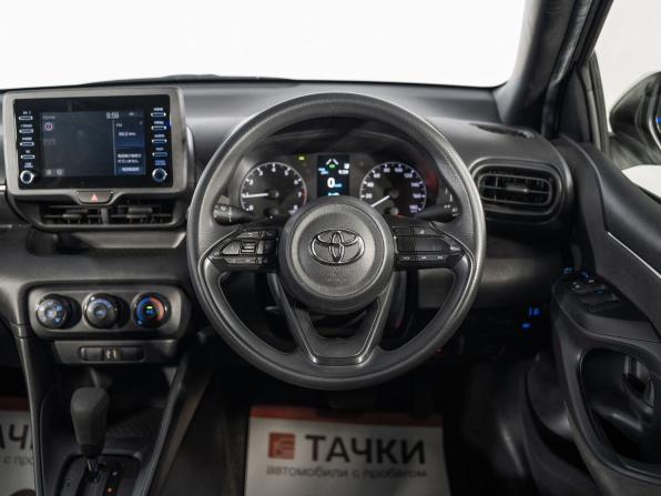 Toyota Yaris IV с пробегом 2020 года, цена 985 000 рублей, 96027 км, хэтчбек, Автокод Объявления