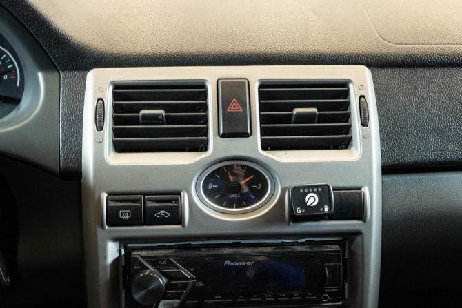 Lada (ВАЗ) Priora I с пробегом 2010 года, цена 239 000 рублей, 187413 км, хэтчбек, Автокод Объявления