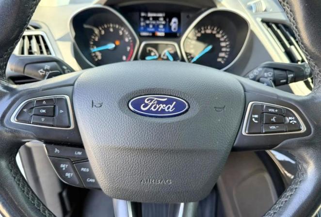 Ford Kuga II Рестайлинг с пробегом 2017 года, цена 1 420 000 рублей, 128854 км, внедорожник, Автокод Объявления
