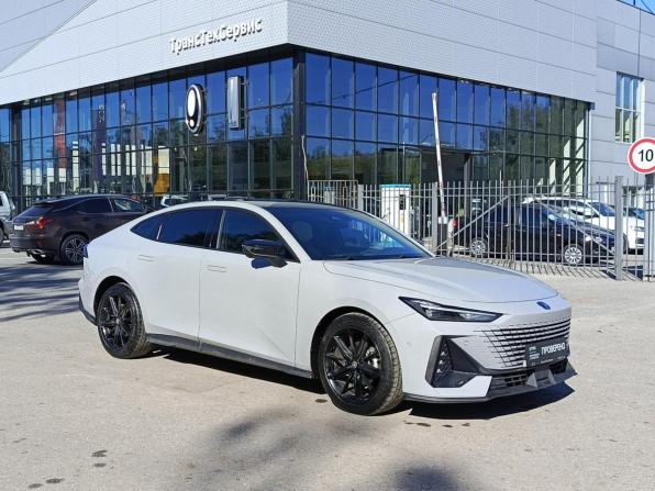 Changan UNI-V I с пробегом 2023 года, цена 2 017 000 рублей, 60019 км, лифтбек, Автокод Объявления