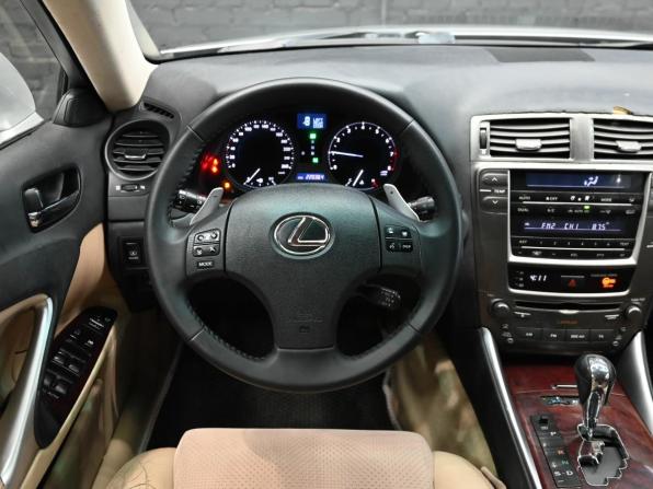 Lexus IS II с пробегом 2006 года, цена 1 350 000 рублей, 220314 км, седан, Автокод Объявления