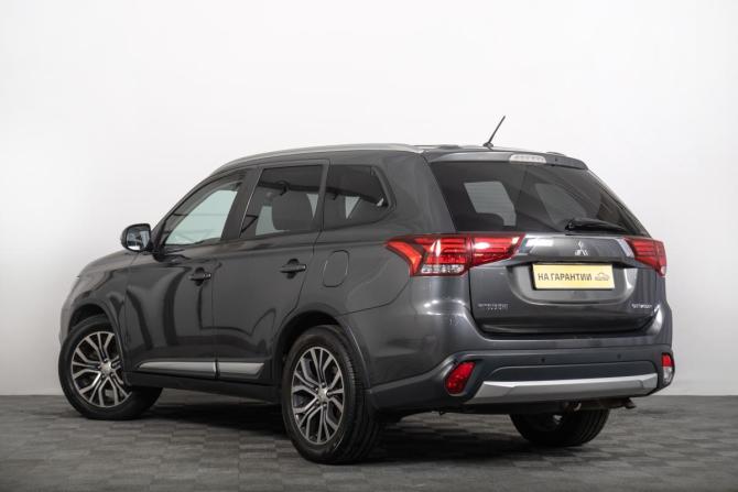 Mitsubishi Outlander III Рестайлинг 2 с пробегом 2016 года, цена 2 299 000 рублей, 180000 км, внедорожник, Автокод Объявления
