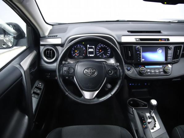 Toyota RAV4 IV (XA40) Рестайлинг с пробегом 2018 года, цена 2 630 000 рублей, 109428 км, внедорожник, Автокод Объявления