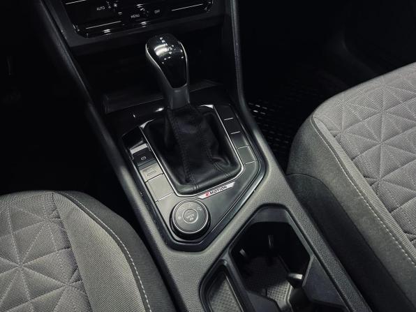 Volkswagen Tiguan II Рестайлинг с пробегом 2022 года, цена 3 150 000 рублей, 54805 км, внедорожник, Автокод Объявления