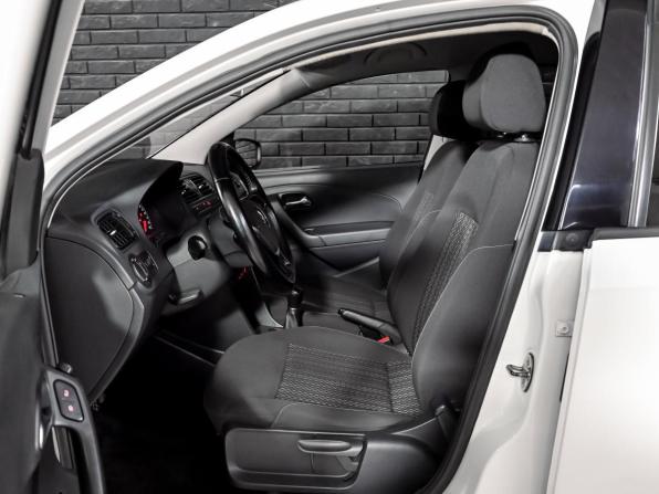 Volkswagen Polo V Рестайлинг с пробегом 2015 года, цена 750 000 рублей, 176991 км, седан, Автокод Объявления