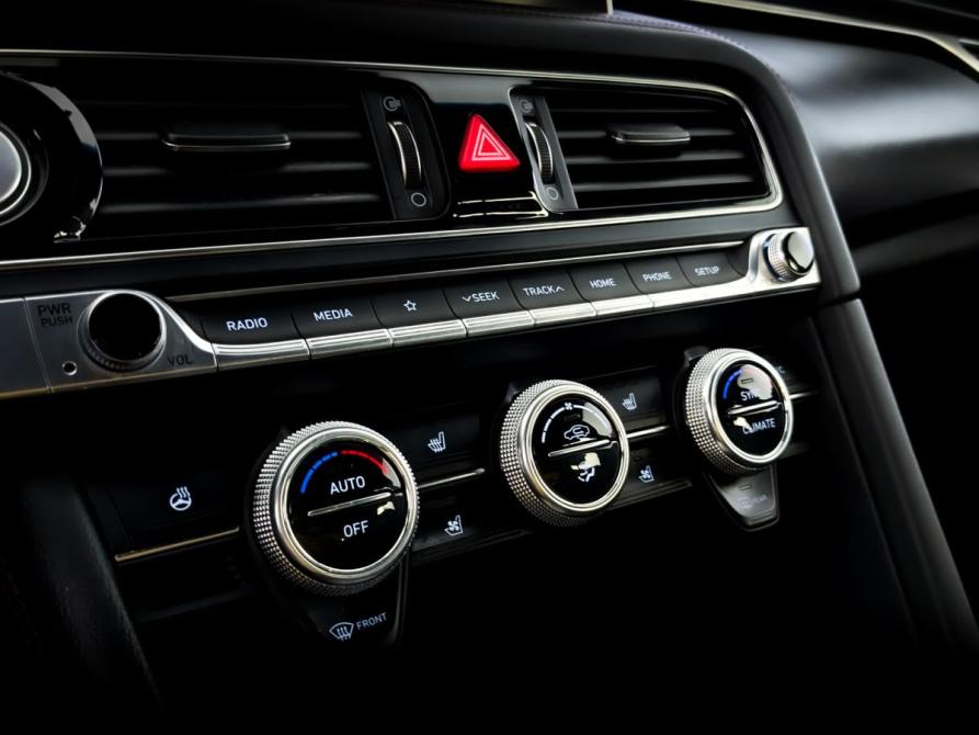 Genesis G70 I Москва  - изображение 16