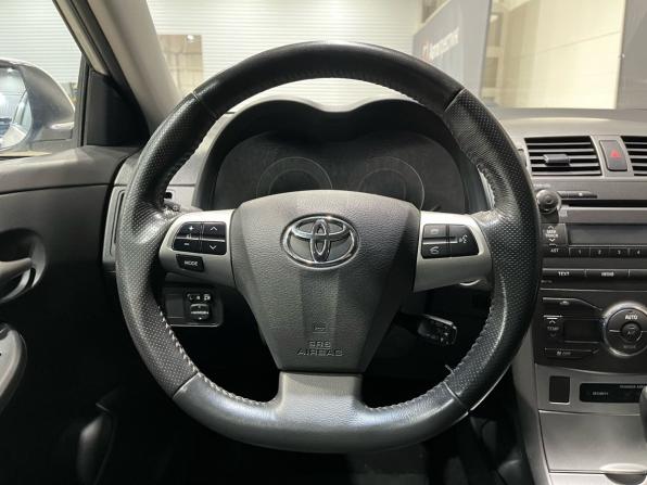 Toyota Corolla X (E140 E150) Рестайлинг с пробегом 2011 года, цена 1 374 000 рублей, 109203 км, седан, Автокод Объявления