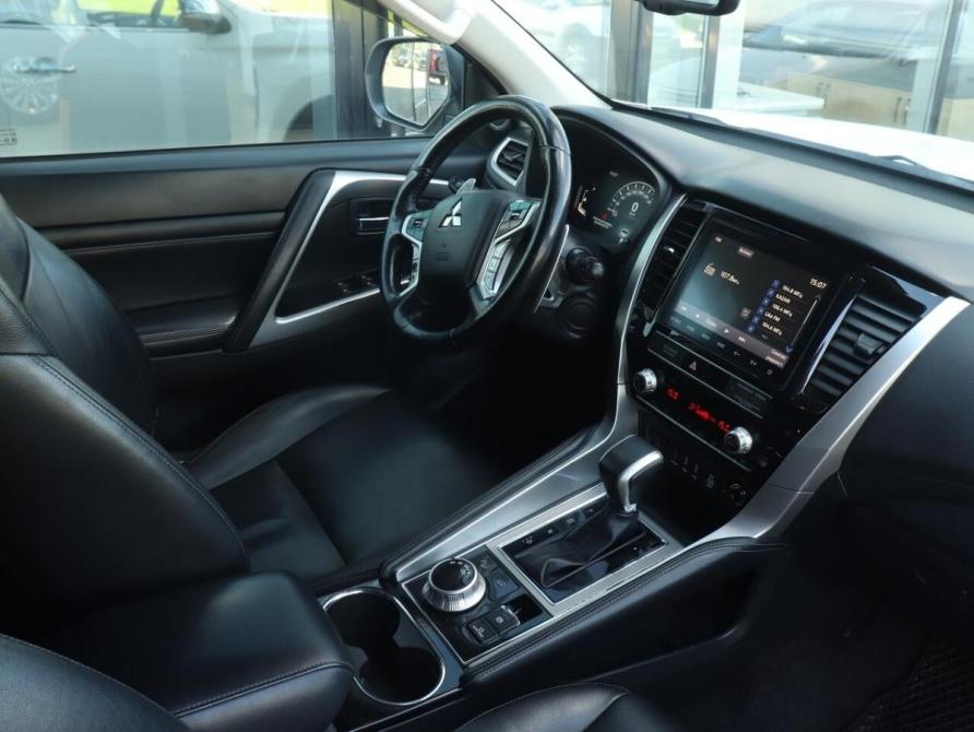 Mitsubishi Pajero Sport III Рестайлинг Казань  - изображение 6