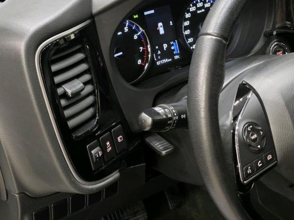 Mitsubishi Outlander III Рестайлинг 3 с пробегом 2019 года, цена 2 301 000 рублей, 71152 км, внедорожник, Автокод Объявления