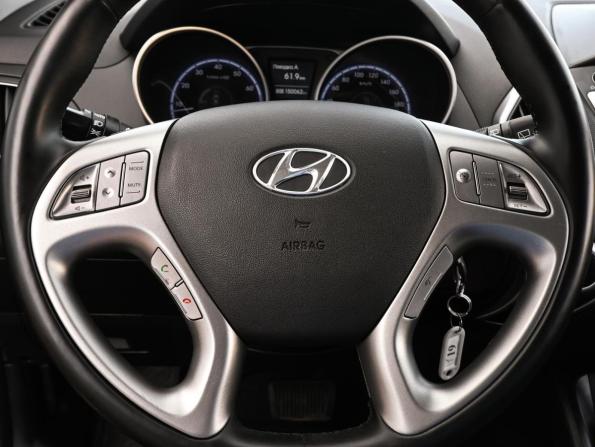 Hyundai ix35 I Рестайлинг с пробегом 2013 года, цена 1 360 000 рублей, 150062 км, внедорожник, Автокод Объявления