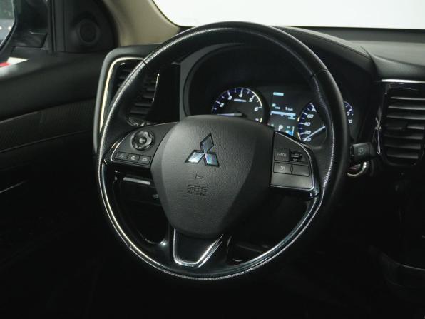 Mitsubishi Outlander III Рестайлинг 3 с пробегом 2021 года, цена 2 649 000 рублей, 82346 км, внедорожник, Автокод Объявления