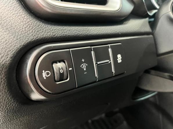 Kia Ceed III с пробегом 2019 года, цена 1 840 000 рублей, 93041 км, универсал, Автокод Объявления