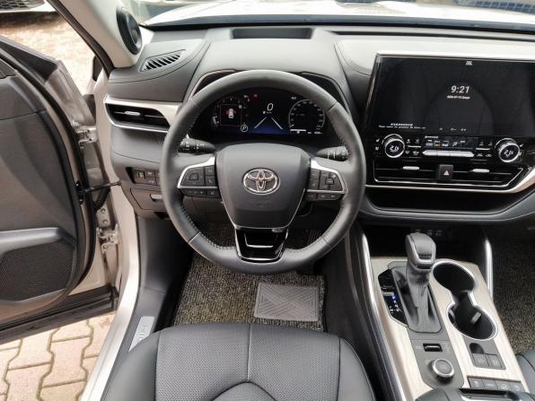 Toyota Highlander IV (XU70) с пробегом 2025 года, цена 5 550 000 рублей, 4290 км, внедорожник, Автокод Объявления
