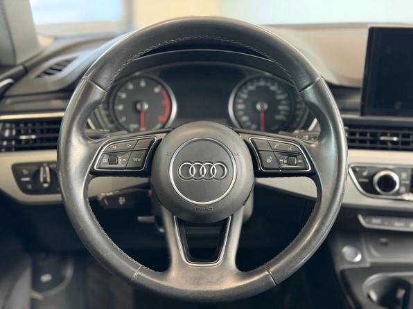 Audi A4 V (B9) Рестайлинг с пробегом 2020 года, цена 2 100 000 рублей, 167131 км, седан, Автокод Объявления