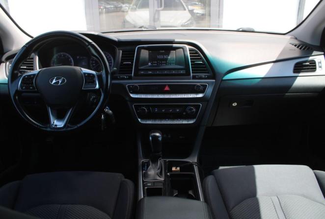 Hyundai Sonata VII (LF) Рестайлинг с пробегом 2017 года, цена 1 650 000 рублей, 181804 км, седан, Автокод Объявления