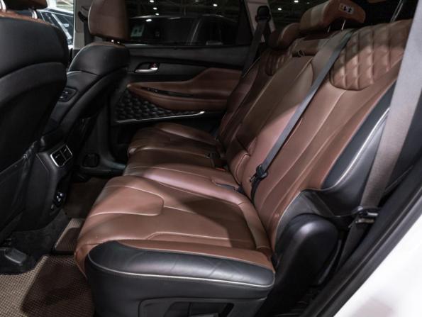 Hyundai Santa Fe IV Рестайлинг с пробегом 2021 года, цена 3 599 700 рублей, 156341 км, внедорожник, Автокод Объявления