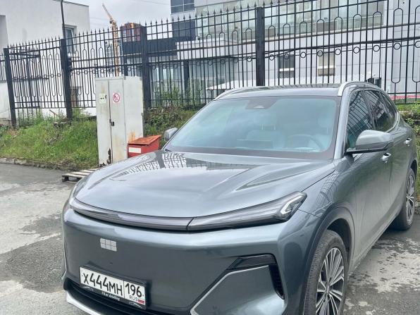 Geely Galaxy L7
