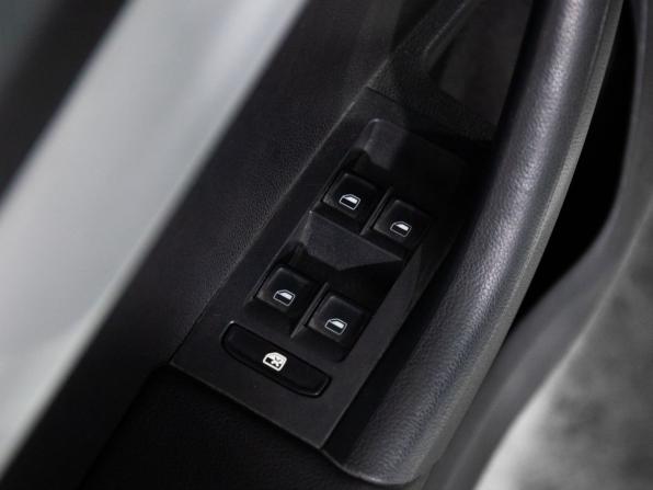 Skoda Octavia III (A7) с пробегом 2013 года, цена 975 000 рублей, 220997 км, лифтбек, Автокод Объявления