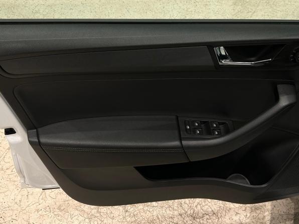Skoda Rapid II с пробегом 2021 года, цена 1 629 000 рублей, 99261 км, лифтбек, Автокод Объявления