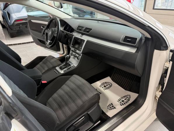 Volkswagen Passat CC I Рестайлинг с пробегом 2013 года, цена 1 350 000 рублей, 239045 км, седан, Автокод Объявления