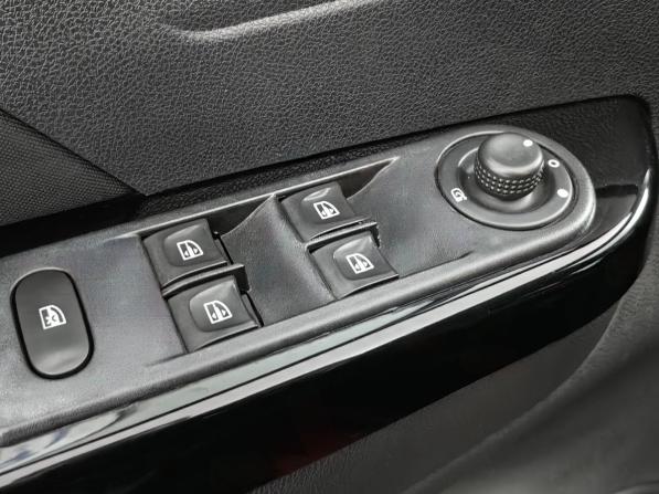 Renault Kaptur I с пробегом 2016 года, цена 995 000 рублей, 190158 км, внедорожник, Автокод Объявления