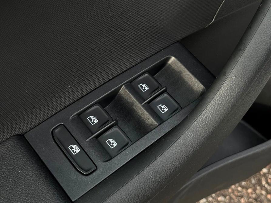 Volkswagen Polo VI Санкт-Петербург  - изображение 20