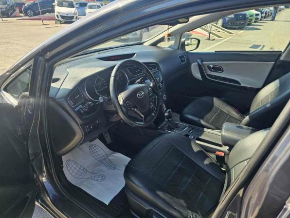 Kia Ceed II с пробегом 2013 года, цена 1 299 000 рублей, 140600 км, хэтчбек, Автокод Объявления