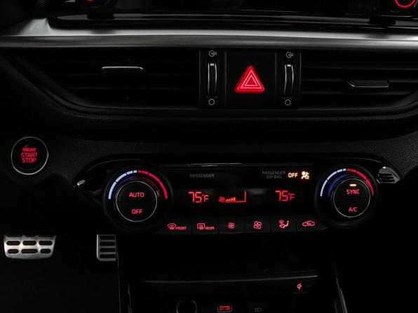 Kia Forte III Рестайлинг с пробегом 2022 года, цена 1 849 000 рублей, 50087 км, седан, Автокод Объявления