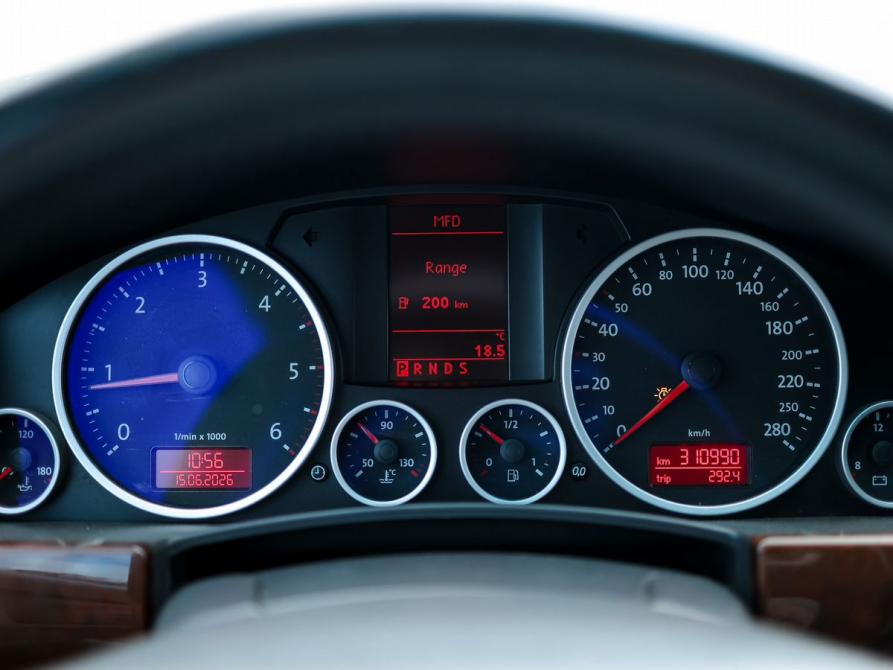 Volkswagen Touareg I Рестайлинг Ижевск  - изображение 17