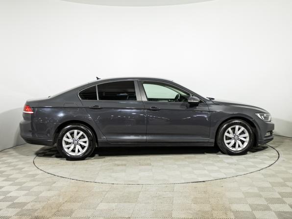 Volkswagen Passat B8 с пробегом 2017 года, цена 1 575 989 рублей, 201000 км, седан, Автокод Объявления
