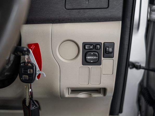 Toyota Passo Sette с пробегом 2009 года, цена 755 000 рублей, 179209 км, компактвэн, Автокод Объявления