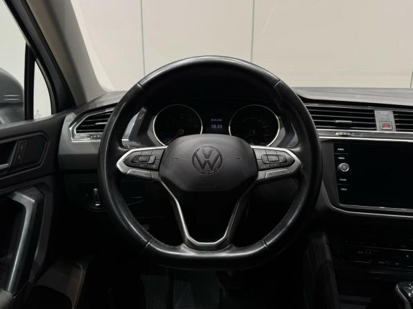 Volkswagen Tiguan II Рестайлинг с пробегом 2021 года, цена 2 399 000 рублей, 137889 км, внедорожник, Автокод Объявления