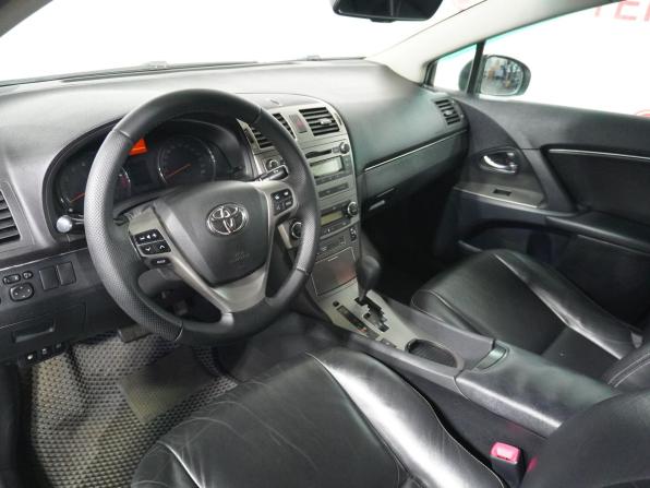 Toyota Avensis III Рестайлинг с пробегом 2011 года, цена 1 099 000 рублей, 200573 км, седан, Автокод Объявления