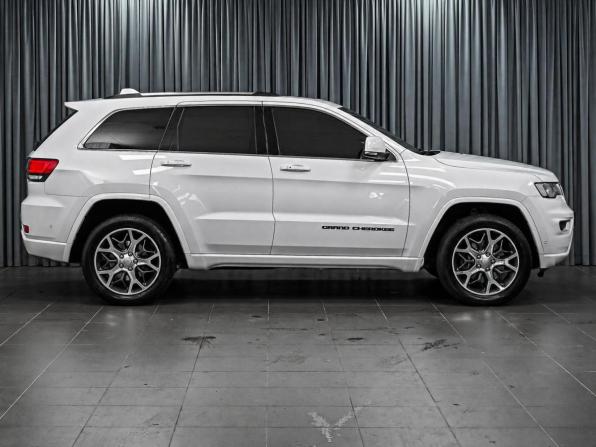 Jeep Grand Cherokee IV (WK2) Рестайлинг с пробегом 2021 года, цена 6 550 000 рублей, 111705 км, внедорожник, Автокод Объявления
