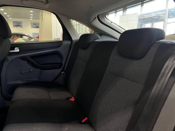 Ford Focus II Рестайлинг с пробегом 2010 года, цена 449 900 рублей, 318000 км, хэтчбек, Автокод Объявления